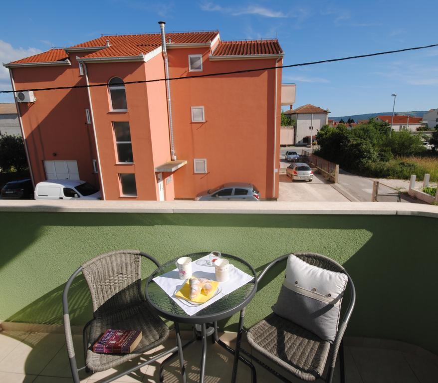 Apartments Valeria Kaštela Exterior foto